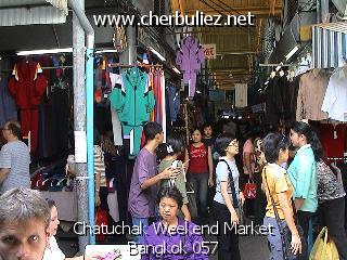 légende: Chatuchak Weekend Market Bangkok 057
qualityCode=raw
sizeCode=half

Données de l'image originale:
Taille originale: 183369 bytes
Temps d'exposition: 1/120 s
Diaph: f/400/100
Heure de prise de vue: 2002:12:21 13:14:12
Flash: non
Focale: 42/10 mm

